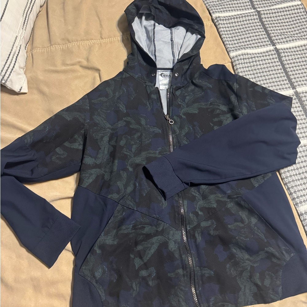 Zyia Navy and Black Camouflage Like Jacket